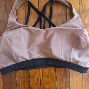 Lululemon sports bra